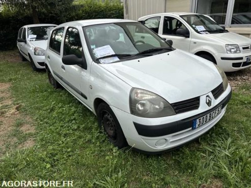 Renault Clio - 300BCF57 - Xe hơi: hình 2 Renault Clio - 300BCF57 - Xe hơi: hình 2