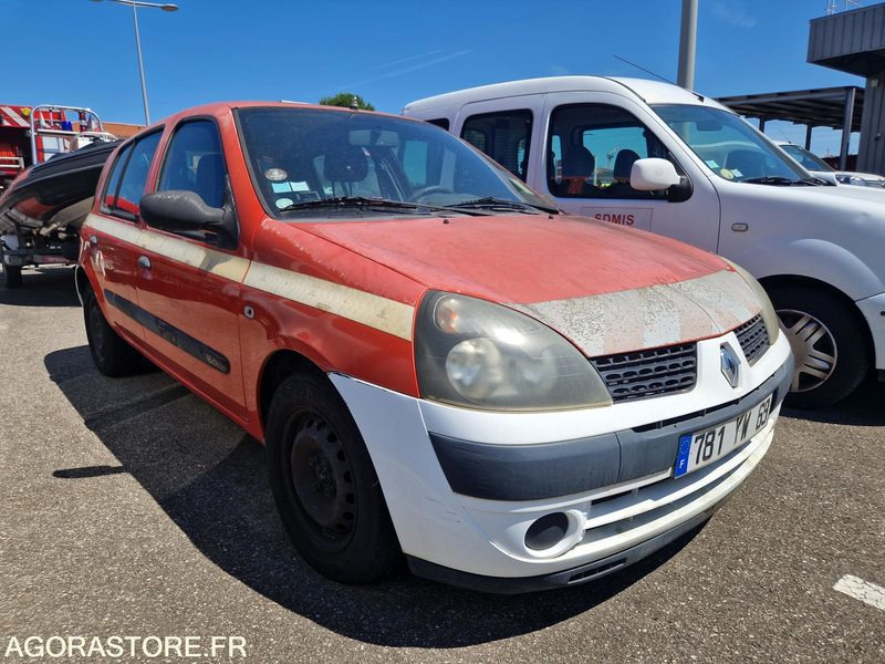 Renault Clio - 781YW69 - Xe hơi: hình 2 Renault Clio - 781YW69 - Xe hơi: hình 2