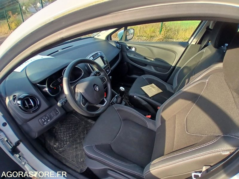 Renault Clio IV – Diesel – 2016-214 290 km - Xe hơi: hình 3 Renault Clio IV – Diesel – 2016-214 290 km - Xe hơi: hình 3