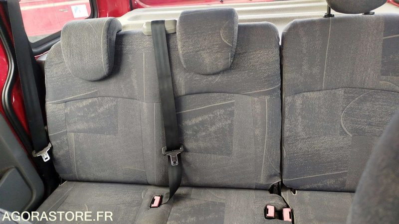 Renault Kangoo - 2004 - 5403QK11 - Xe van nhỏ gọn: hình 3 Renault Kangoo - 2004 - 5403QK11 - Xe van nhỏ gọn: hình 3