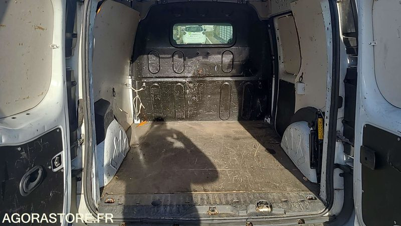 Renault Kangoo - 2011 - BV841KA - Xe van nhỏ gọn: hình 3 Renault Kangoo - 2011 - BV841KA - Xe van nhỏ gọn: hình 3