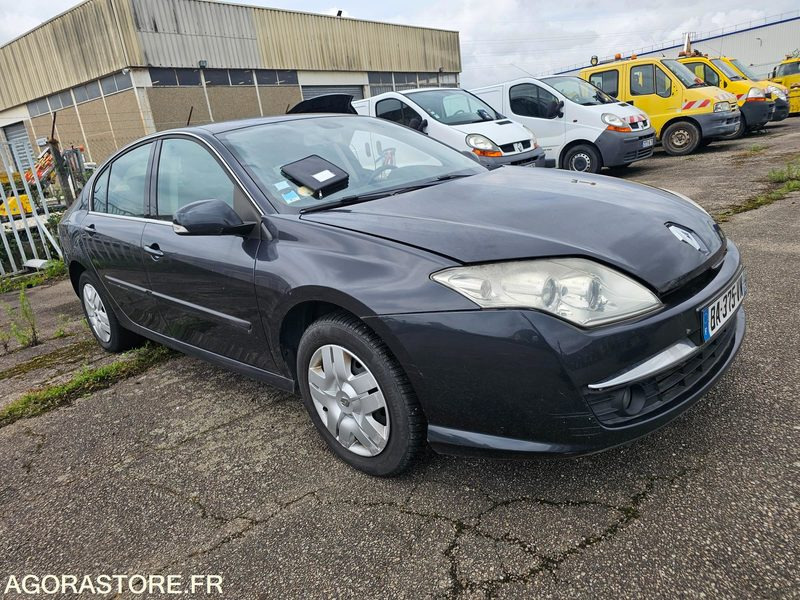 Renault Laguna - 2010 - 184971km - BA375VN - Xe hơi: hình 2 Renault Laguna - 2010 - 184971km - BA375VN - Xe hơi: hình 2
