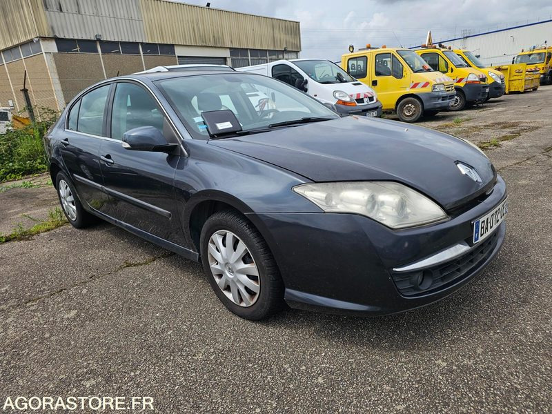 Renault Laguna - 2010 - 204196km - BA072CE - Xe hơi: hình 2 Renault Laguna - 2010 - 204196km - BA072CE - Xe hơi: hình 2