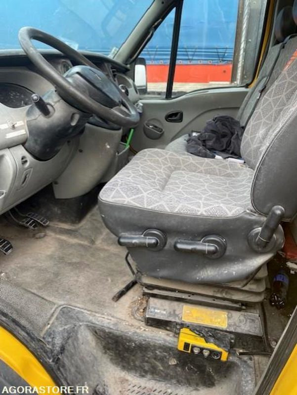 Renault Mascott benne basculante 2010 - Xe ben nhỏ: hình 3 Renault Mascott benne basculante 2010 - Xe ben nhỏ: hình 3