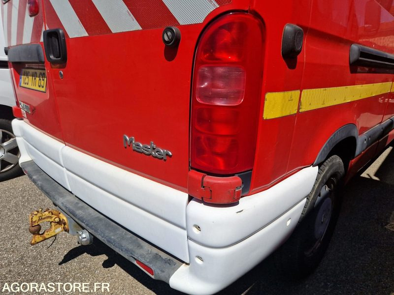 Xe van chở hàng Renault Master -125YR69: hình 18
