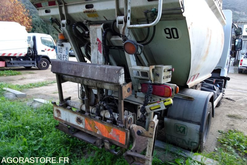 Renault Midlum 220 DXI - Xe tải chở rác: hình 5 Renault Midlum 220 DXI - Xe tải chở rác: hình 5