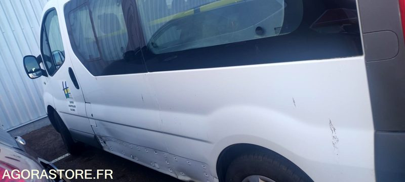 Renault Trafic 2 combi phrase . 2.0 dci 16v minibus long 90 cv - Xe bus mini, Xe van chở khách: hình 2 Renault Trafic 2 combi phrase . 2.0 dci 16v minibus long 90 cv - Xe bus mini, Xe van chở khách: hình 2