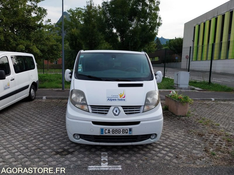 Renault Trafic - 2012 - 101452 kms - Xe bus mini, Xe van chở khách: hình 1 Renault Trafic - 2012 - 101452 kms - Xe bus mini, Xe van chở khách: hình 1