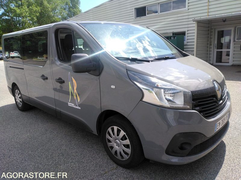 Renault Trafic 2017 114300 kms - Xe bus mini, Xe van chở khách: hình 2 Renault Trafic 2017 114300 kms - Xe bus mini, Xe van chở khách: hình 2
