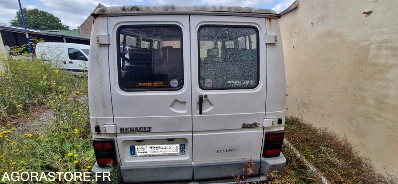 Renault Trafic 9 places 1997 33855 km - Xe bus mini, Xe van chở khách: hình 3 Renault Trafic 9 places 1997 33855 km - Xe bus mini, Xe van chở khách: hình 3