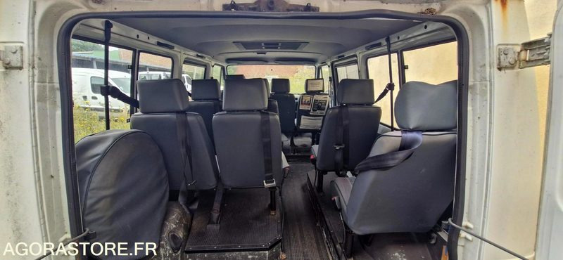 Renault Trafic 9 places 1997 33855 km - Xe bus mini, Xe van chở khách: hình 4 Renault Trafic 9 places 1997 33855 km - Xe bus mini, Xe van chở khách: hình 4