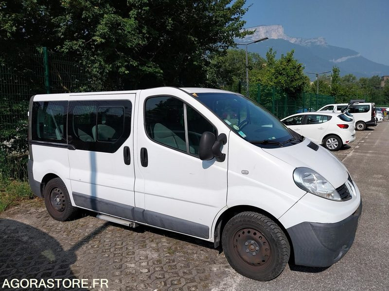 Renault Trafic 9 places DA-953-LM de 2013 avec 135 698 kms - Xe bus mini, Xe van chở khách: hình 1 Renault Trafic 9 places DA-953-LM de 2013 avec 135 698 kms - Xe bus mini, Xe van chở khách: hình 1