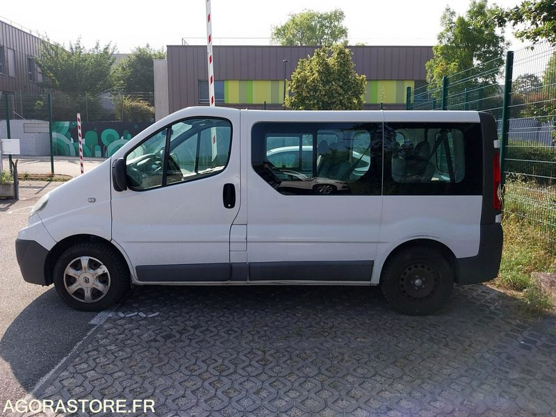 Renault Trafic 9 places DA-953-LM de 2013 avec 135 698 kms - Xe bus mini, Xe van chở khách: hình 2 Renault Trafic 9 places DA-953-LM de 2013 avec 135 698 kms - Xe bus mini, Xe van chở khách: hình 2