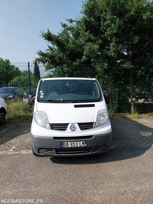 Renault Trafic 9 places DA-953-LM de 2013 avec 135 698 kms - Xe bus mini, Xe van chở khách: hình 3 Renault Trafic 9 places DA-953-LM de 2013 avec 135 698 kms - Xe bus mini, Xe van chở khách: hình 3