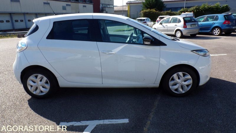 Renault Zoe CW-657-KC (BP) - Xe hơi: hình 4 Renault Zoe CW-657-KC (BP) - Xe hơi: hình 4