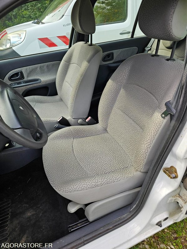 Renault clio - 2006 - 162632km -7194WG28 - Xe hơi: hình 5 Renault clio - 2006 - 162632km -7194WG28 - Xe hơi: hình 5