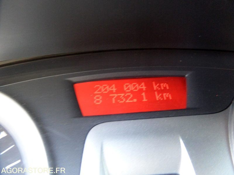 Renault clio break - 204000km - 2009 (FA-230-XE) - Xe hơi: hình 3 Renault clio break - 204000km - 2009 (FA-230-XE) - Xe hơi: hình 3