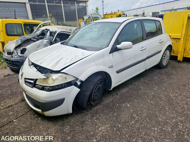 Renault megane - 2008 - 250000km - 3939ZZ76 - Xe hơi: hình 1 Renault megane - 2008 - 250000km - 3939ZZ76 - Xe hơi: hình 1