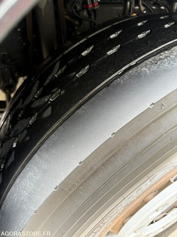 Renault porteur C460 Ampliroll Grue 6x2 remorquant - Xe tải nâng móc: hình 4 Renault porteur C460 Ampliroll Grue 6x2 remorquant - Xe tải nâng móc: hình 4