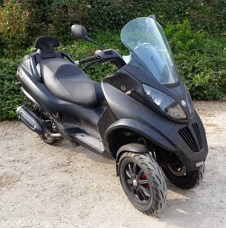 SCOOTER 3 ROUES PIAGGIO MP3 300 LT - Xe máy: hình 3 SCOOTER 3 ROUES PIAGGIO MP3 300 LT - Xe máy: hình 3