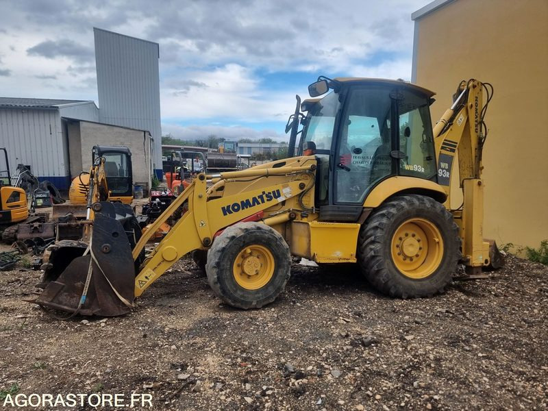 TRACTOPELLE KOMATSU WB93R / F51441 / 2006 / 7 391H / VENTE EN L'ETAT / ROULANT - Máy xúc trước múc sau: hình 3 TRACTOPELLE KOMATSU WB93R / F51441 / 2006 / 7 391H / VENTE EN L'ETAT / ROULANT - Máy xúc trước múc sau: hình 3