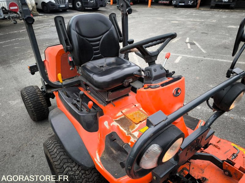 Tondeuse KUBOTA F3680 3688 heures 2013 - Máy cắt cỏ vườn: hình 2 Tondeuse KUBOTA F3680 3688 heures 2013 - Máy cắt cỏ vườn: hình 2