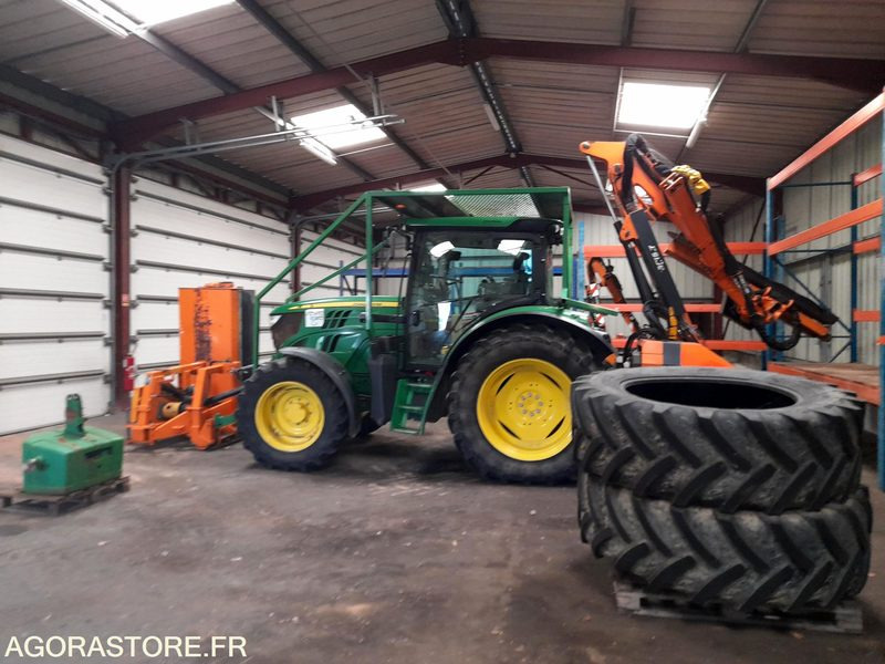 Tracteur JOHN DEERE 6105R avec ensemble outils Noremat - Máy cày: hình 1 Tracteur JOHN DEERE 6105R avec ensemble outils Noremat - Máy cày: hình 1