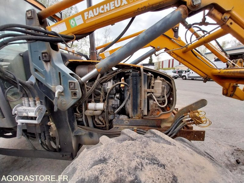 Tracteur Renault Ergos 100 avec chargeur FAUCHEUX F256 - Máy cày: hình 3 Tracteur Renault Ergos 100 avec chargeur FAUCHEUX F256 - Máy cày: hình 3