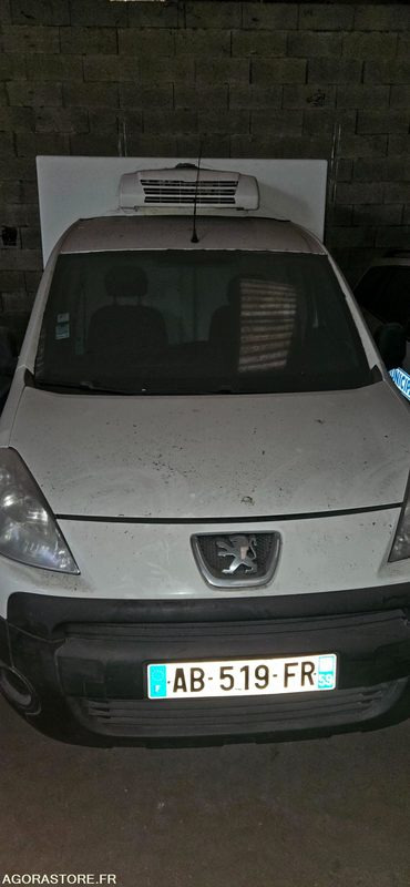 VEHICULE FRIGORIFIQUE PEUGEOT PARTNER AB519FR - Xe van nhỏ gọn: hình 1 VEHICULE FRIGORIFIQUE PEUGEOT PARTNER AB519FR - Xe van nhỏ gọn: hình 1