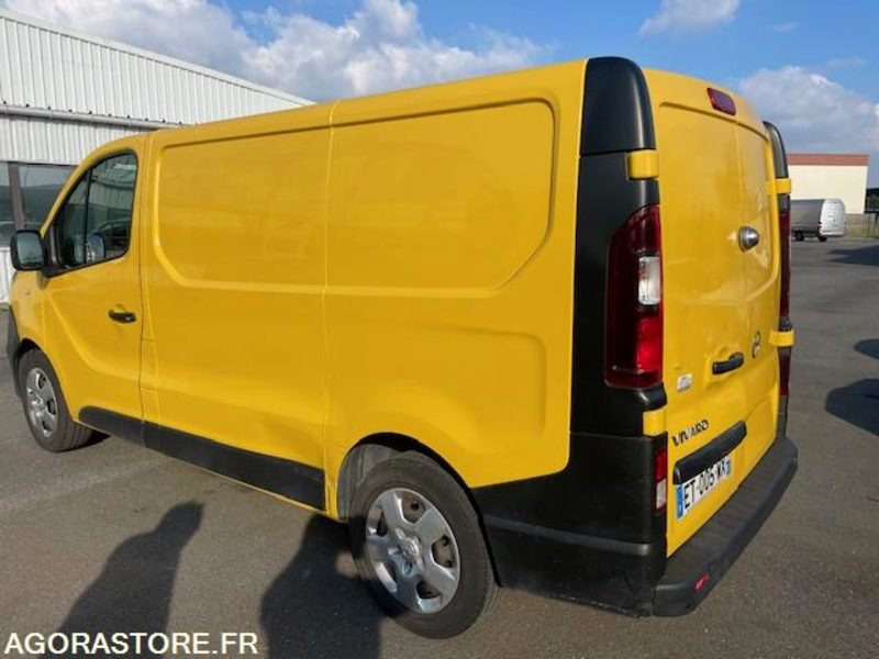 VIVARO FG L1H1 2700 1.6 CDTI 95. 02/2018. 154500KM - Xe van chở hàng: hình 3 VIVARO FG L1H1 2700 1.6 CDTI 95. 02/2018. 154500KM - Xe van chở hàng: hình 3