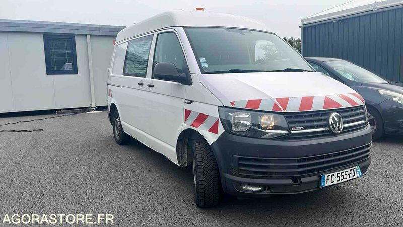 VOLKSWAGEN TRANSPORTER - 2018 - 187106KM - FC555FD - Xe van chở hàng: hình 2 VOLKSWAGEN TRANSPORTER - 2018 - 187106KM - FC555FD - Xe van chở hàng: hình 2