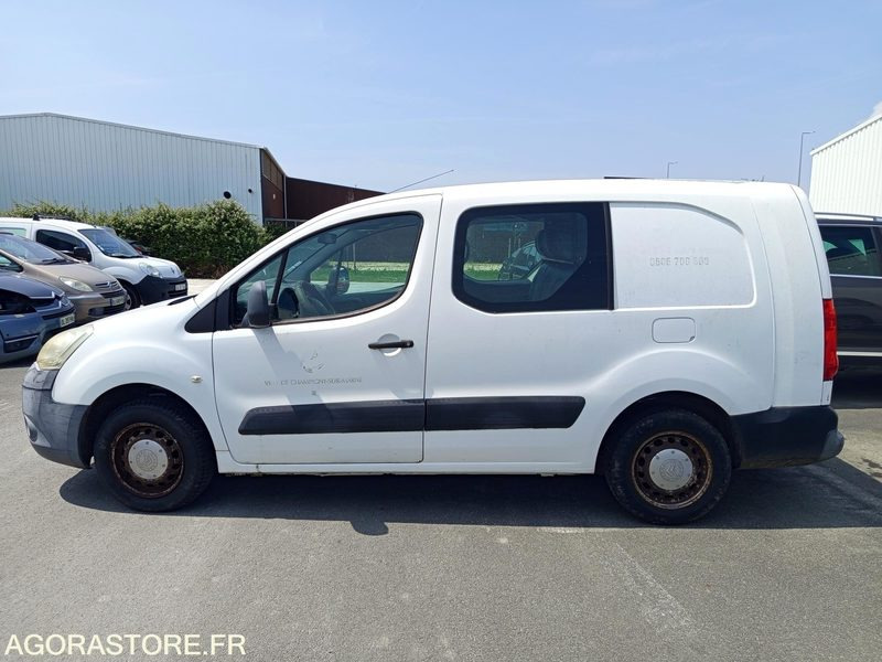 Véhicule utilitaire CITROËN Berlingo - Xe van nhỏ gọn: hình 3 Véhicule utilitaire CITROËN Berlingo - Xe van nhỏ gọn: hình 3