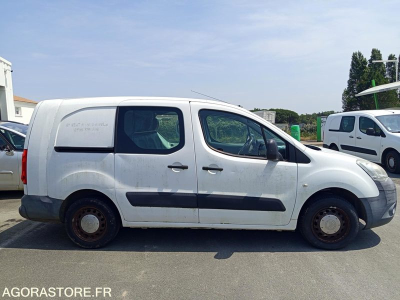 Véhicule utilitaire CITROËN Berlingo - Xe van nhỏ gọn: hình 2 Véhicule utilitaire CITROËN Berlingo - Xe van nhỏ gọn: hình 2