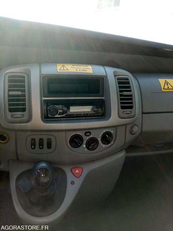 Vente Renault Trafic - Xe hơi: hình 2 Vente Renault Trafic - Xe hơi: hình 2