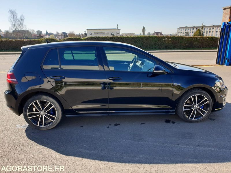 Volkswagen GOLF GTE 1.4 TSI - Xe hơi: hình 3 Volkswagen GOLF GTE 1.4 TSI - Xe hơi: hình 3