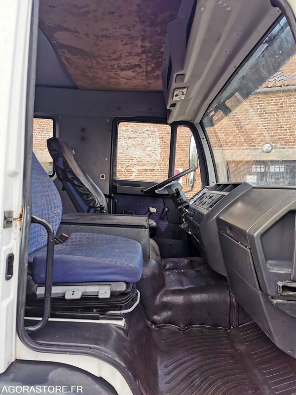 Camion dépannage plateau Man - 2001 - 339 751km - VEHICULE BELGE - Xe đầu kéo: hình 5 Camion dépannage plateau Man - 2001 - 339 751km - VEHICULE BELGE - Xe đầu kéo: hình 5