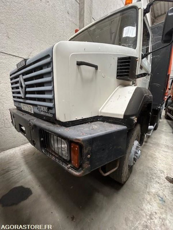 RENAULT TRACTEUR C290 4X4 110KM/H 282500 KM - Xe đầu kéo: hình 4 RENAULT TRACTEUR C290 4X4 110KM/H 282500 KM - Xe đầu kéo: hình 4