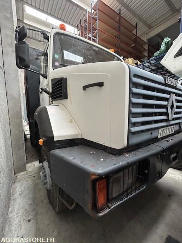 RENAULT TRACTEUR C290 4X4 110KM/H 282500 KM - Xe đầu kéo: hình 3 RENAULT TRACTEUR C290 4X4 110KM/H 282500 KM - Xe đầu kéo: hình 3