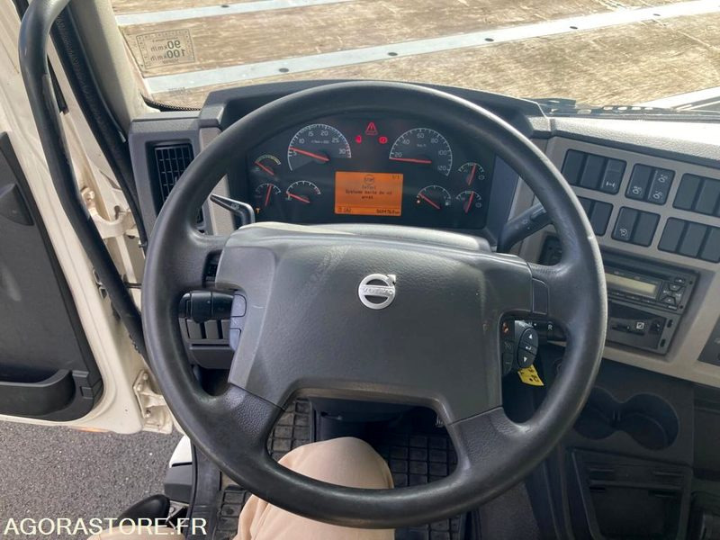 Xe đầu kéo VOLVO FL 290 - 2013 - 568 476km: hình 10 Xe đầu kéo VOLVO FL 290 - 2013 - 568 476km: hình 10