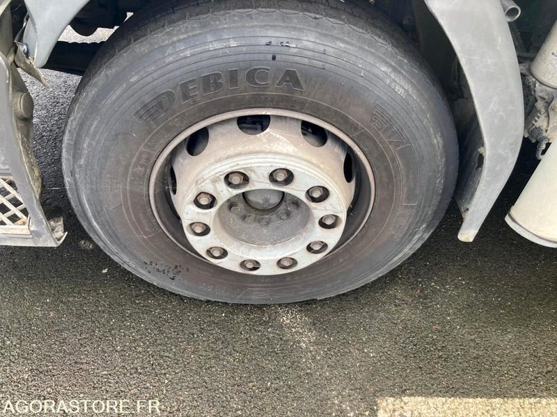 Xe đầu kéo VOLVO FL 290 - 2013 - 568 476km: hình 7 Xe đầu kéo VOLVO FL 290 - 2013 - 568 476km: hình 7