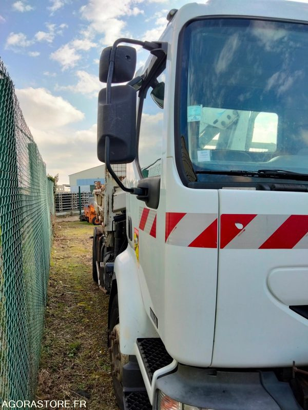 CAMION TRI-BENNE GRUE RENAULT MIDLUM - Xe tải: hình 3 CAMION TRI-BENNE GRUE RENAULT MIDLUM - Xe tải: hình 3
