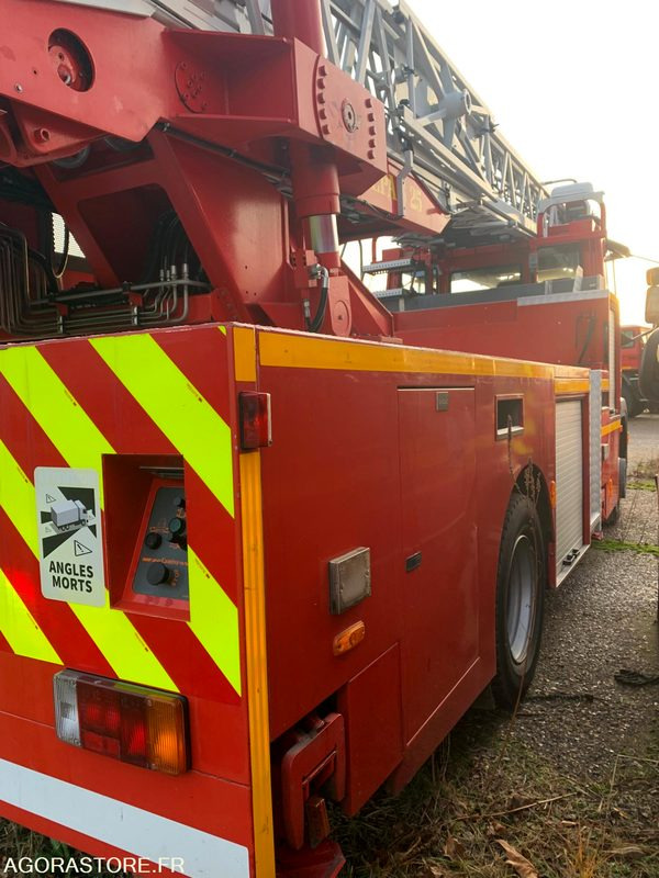 EPS24 IVECO 120E18 RIFFAUD 7649SX76 - Xe tải: hình 5 EPS24 IVECO 120E18 RIFFAUD 7649SX76 - Xe tải: hình 5