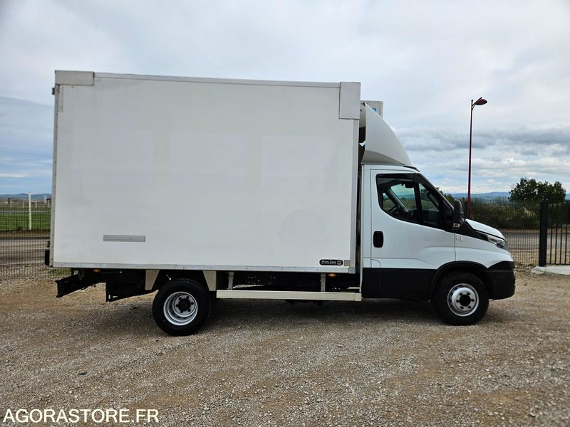 IVECO DAILY 72C21 PORTE VIANDE FRIGORIFIQUE - 2017 - Xe tải: hình 1 IVECO DAILY 72C21 PORTE VIANDE FRIGORIFIQUE - 2017 - Xe tải: hình 1
