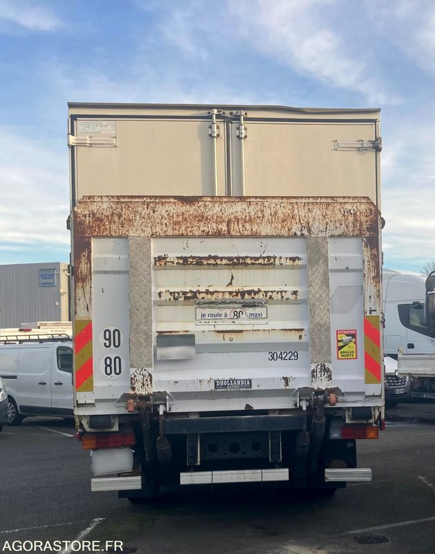 MERCEDES AXOR 2533 - 2009 - 452 922km - Xe tải: hình 4 MERCEDES AXOR 2533 - 2009 - 452 922km - Xe tải: hình 4