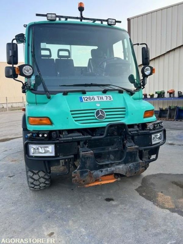 MERCEDES UNIMOG U300C VERSION COMMUNALE 2000 97652 KM - Xe tải: hình 1 MERCEDES UNIMOG U300C VERSION COMMUNALE 2000 97652 KM - Xe tải: hình 1