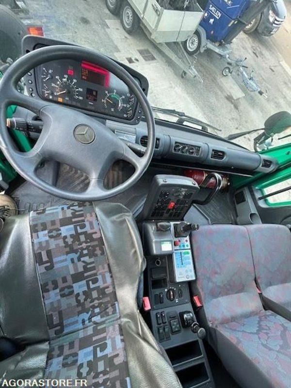 MERCEDES UNIMOG U300C VERSION COMMUNALE 2000 97652 KM - Xe tải: hình 4 MERCEDES UNIMOG U300C VERSION COMMUNALE 2000 97652 KM - Xe tải: hình 4