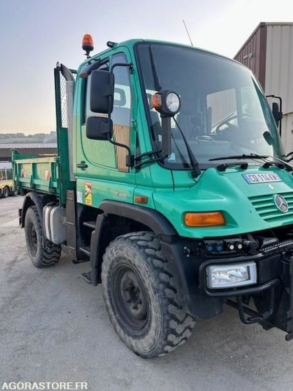 MERCEDES UNIMOG U300C VERSION COMMUNALE 2003 38210 KM + EPAREUSE CMV 450GP - Xe tải: hình 4 MERCEDES UNIMOG U300C VERSION COMMUNALE 2003 38210 KM + EPAREUSE CMV 450GP - Xe tải: hình 4