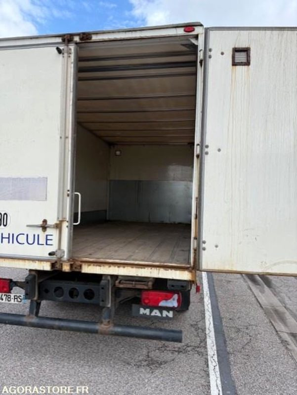 PORTEUR ROUTIER - MAN TGM 250 - Ex Véhicule Ecole - Parc 3804 - Xe tải: hình 4 PORTEUR ROUTIER - MAN TGM 250 - Ex Véhicule Ecole - Parc 3804 - Xe tải: hình 4