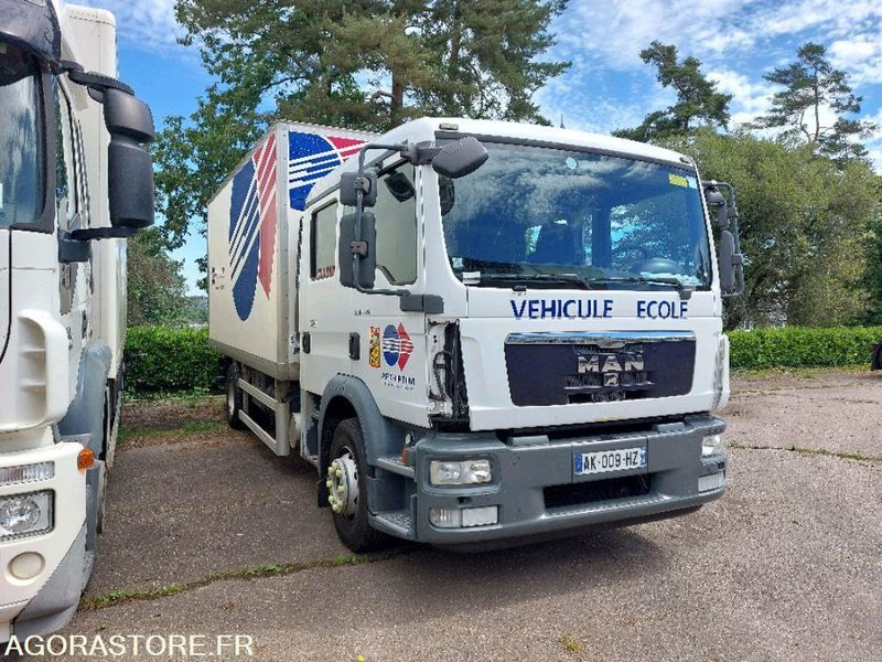 PORTEUR ROUTIER - MAN TGM-250 - ex Véhicule Ecole - Parc 3799 - Xe tải: hình 5 PORTEUR ROUTIER - MAN TGM-250 - ex Véhicule Ecole - Parc 3799 - Xe tải: hình 5