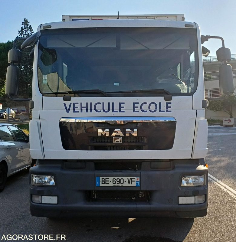 Porteur MAN TGM 18.290 de 2010/458000 kms - BE-690-VF (3822) - Xe tải: hình 1 Porteur MAN TGM 18.290 de 2010/458000 kms - BE-690-VF (3822) - Xe tải: hình 1